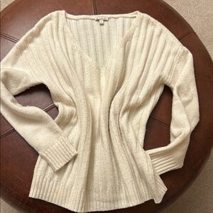 GAP Cream V-Neck Cable-Knit Sweater